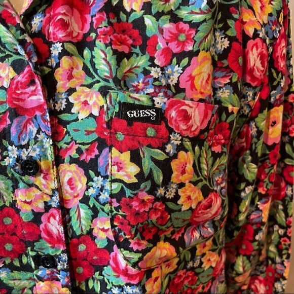 Vintage GUESS Floral Button Down Top - Picture 7 of 9